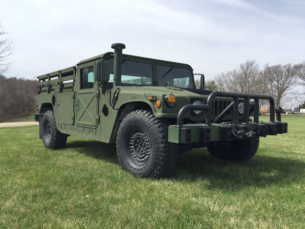 1985 AM General M998 Humvee HMMWV