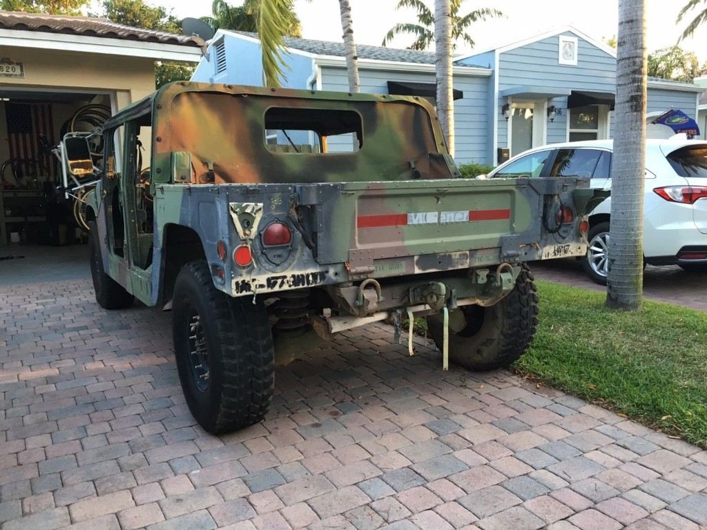 AM General Military Hummer / HUMMWV