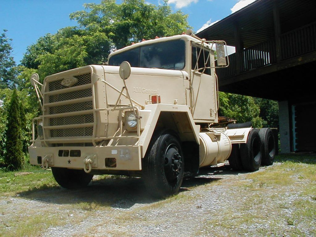 4 wheel drive 1983 AM General M915A1 military
