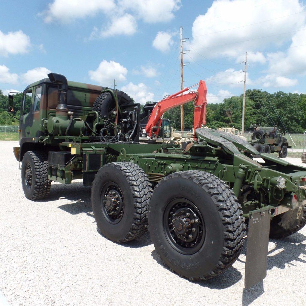 Semi truck 1998 MTV M1088 military