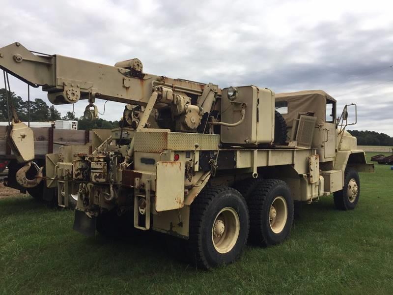 excellent 1985 AM General M93681 Military Wrecker