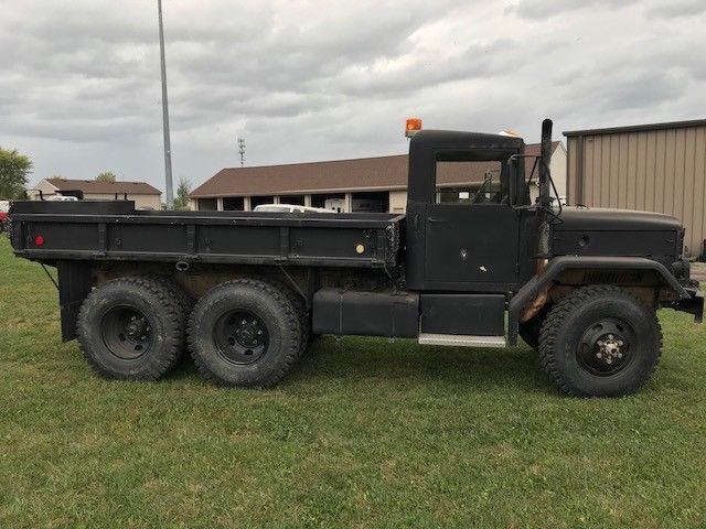 snow plow 1971 AM General M35 military