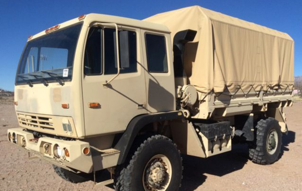 well maintained 2002 Stewart & Stevenson M1078 Lmtv/ FMTV military