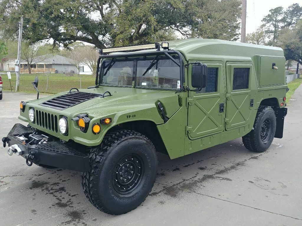 fully customized 1988 Hummer military