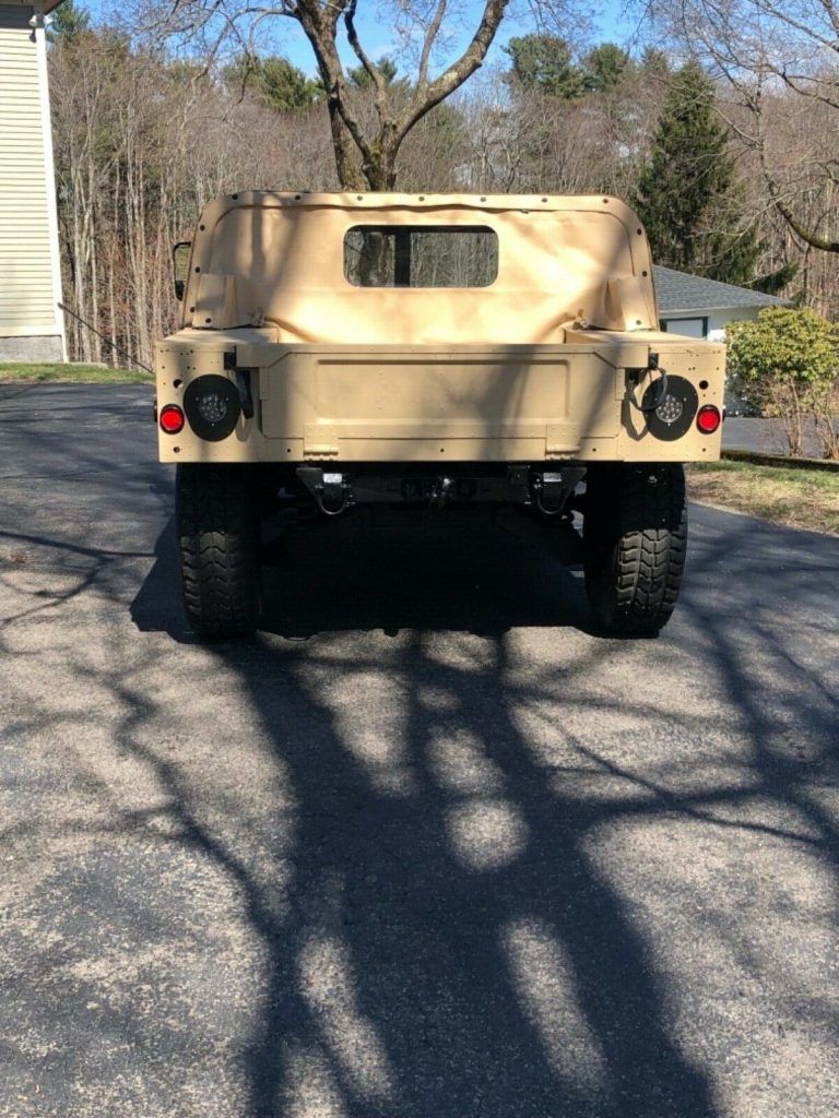 tons of new parts 1985 AM General M998 Humvee military