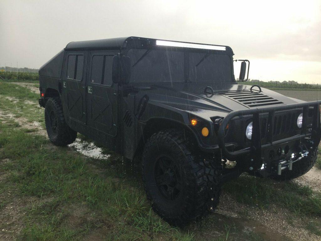 customized 1992 AM General Humvee Military