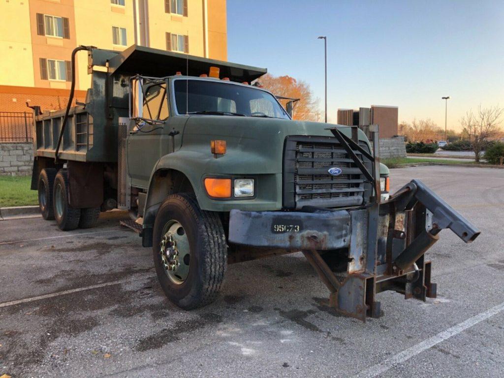 needs service 1995 Ford Ft900 Dump Truck Military