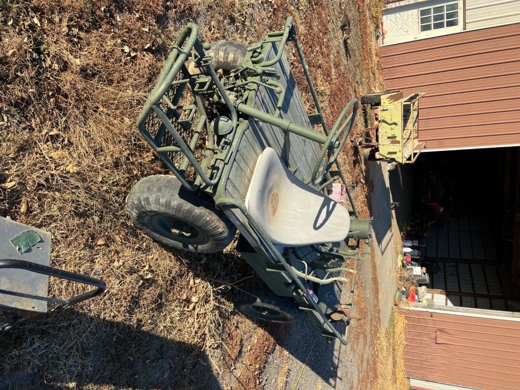 United States, Marine Corps Mule, pull Start has some Spare Parts with it
