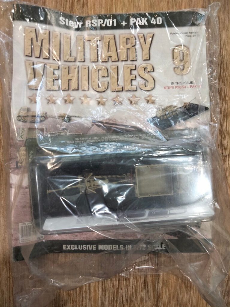 Amercom Military Vehicles Collection Model 1:72 25 pcs Retail