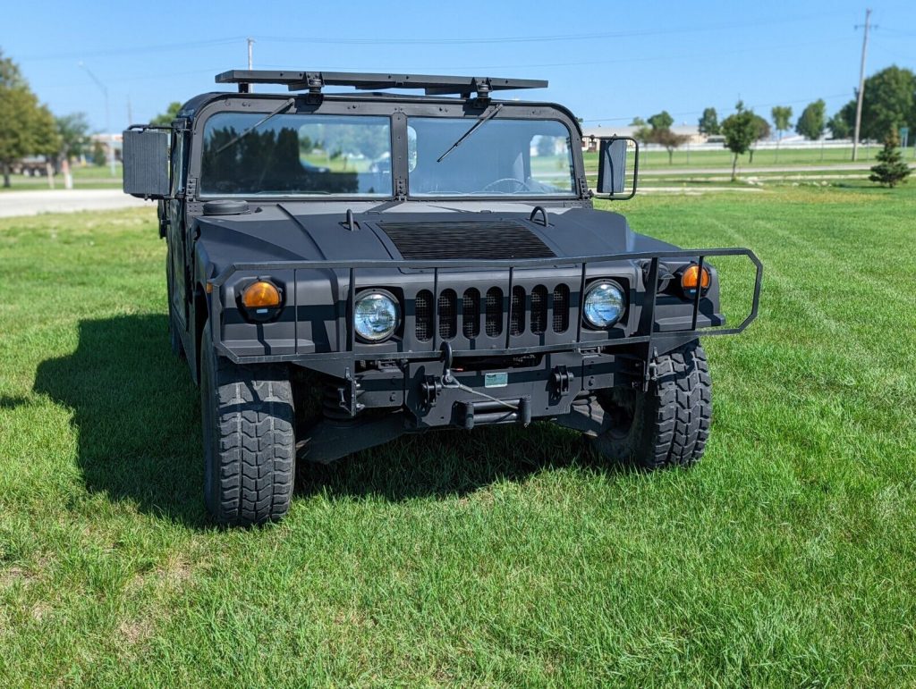 AM General M1097 Military Hummer