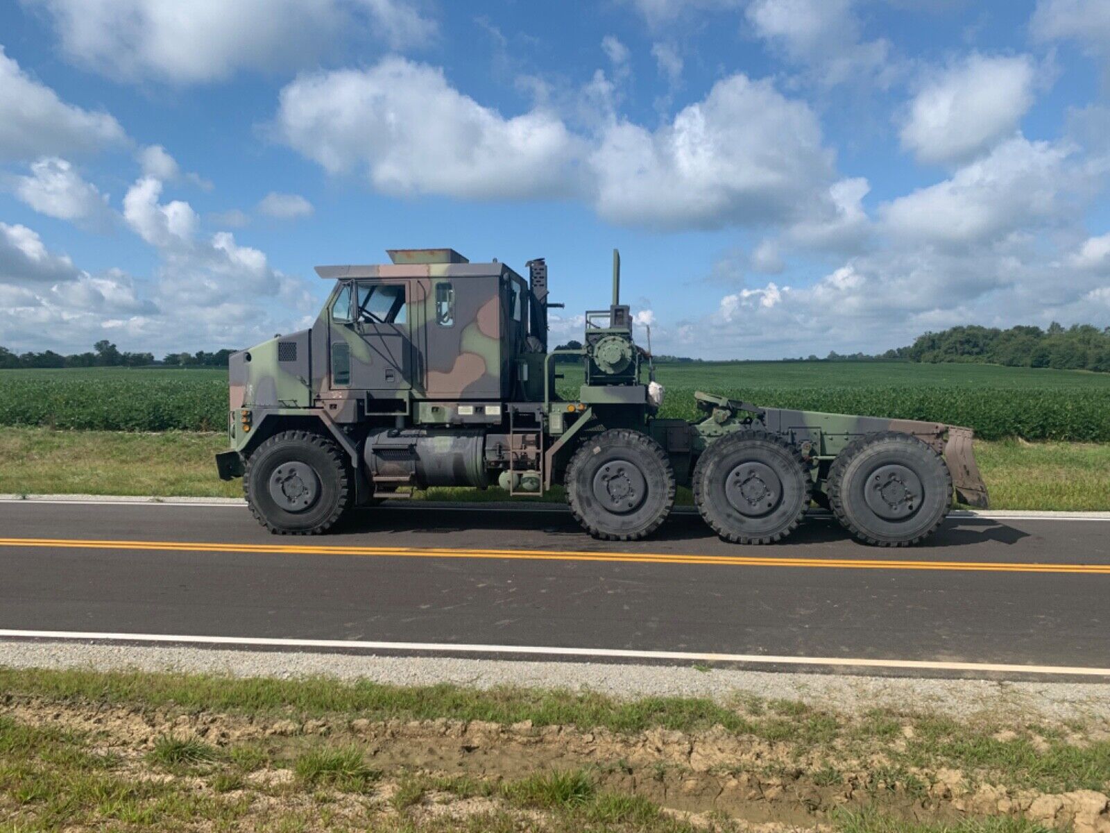 2001 Oshkosh M1070 HET 8×8 Winch Truck Military Vehicle Army Tractor ...