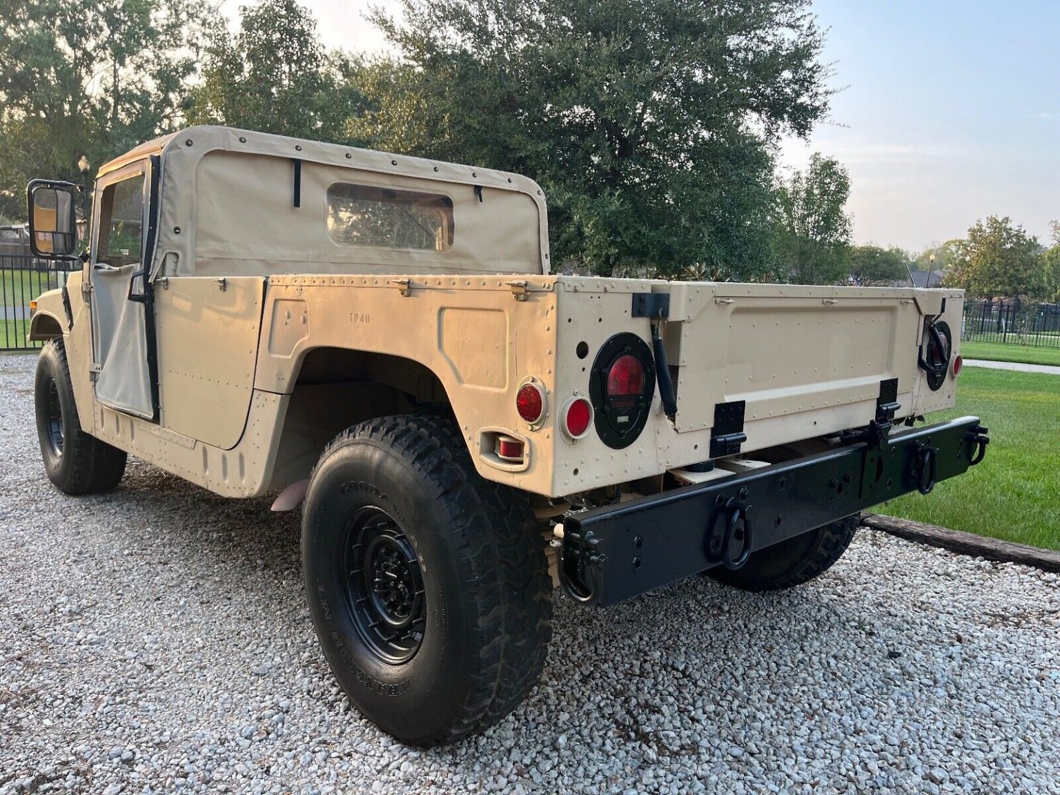 2001-am-general-m1097r1-4x4-6-5l-diesel-military-humvee-w-truck-body