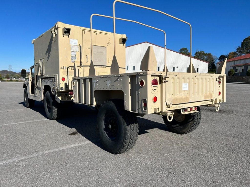 2008 AM General M1097a2 with M1101 Trailer
