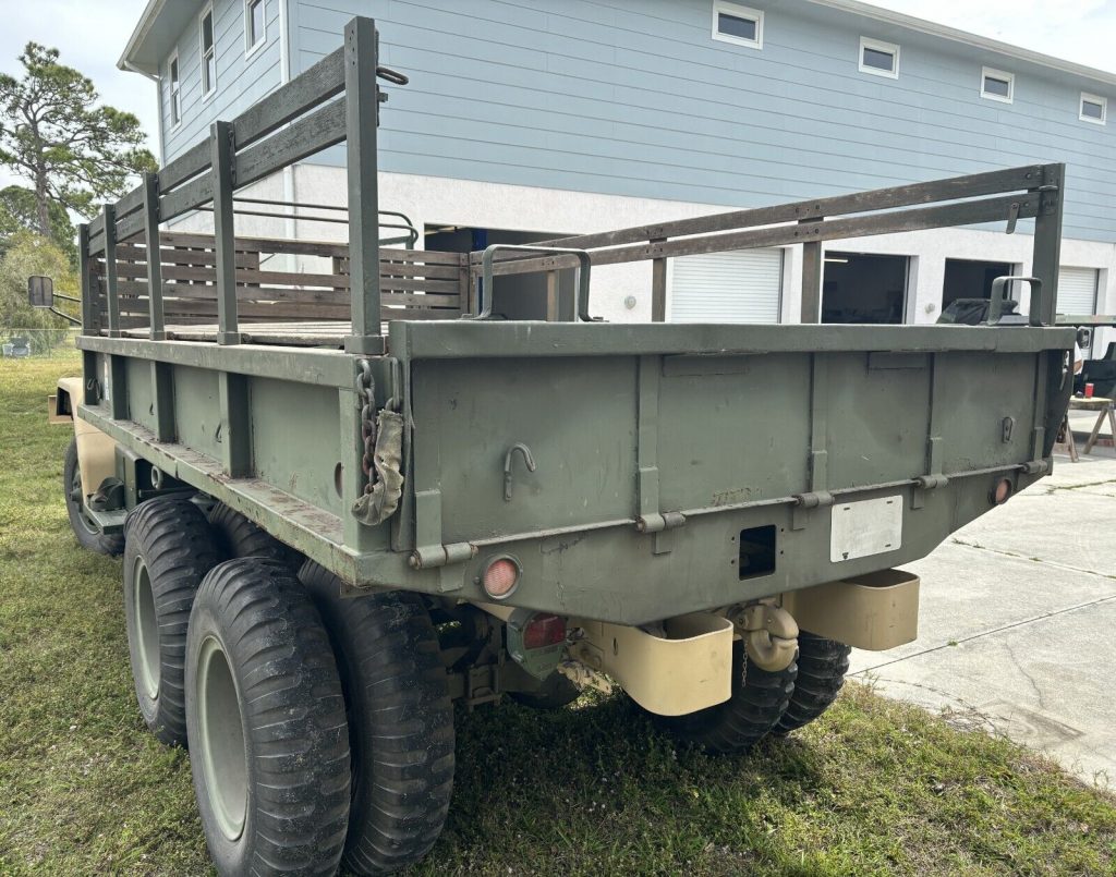 1967 Deuce and a Half 2 1/2 -Ton 6 x Military Truck M35a2
