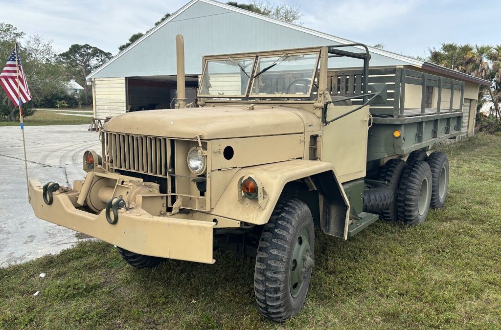 1967 Deuce and a Half 2 1/2 -Ton 6 x Military Truck M35a2