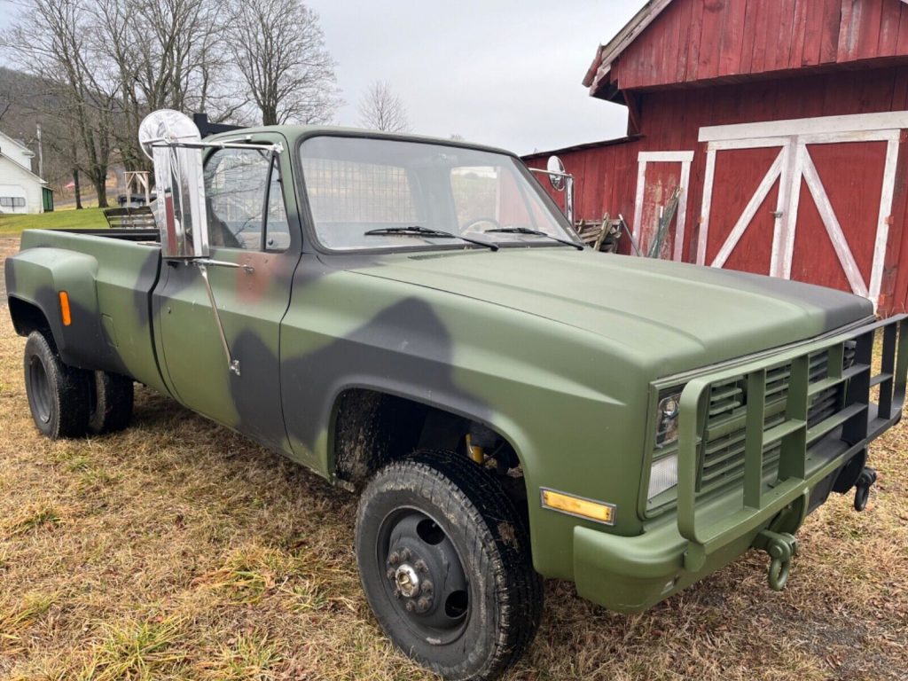 1984 Chevrolet Military Truck -rare Dually
