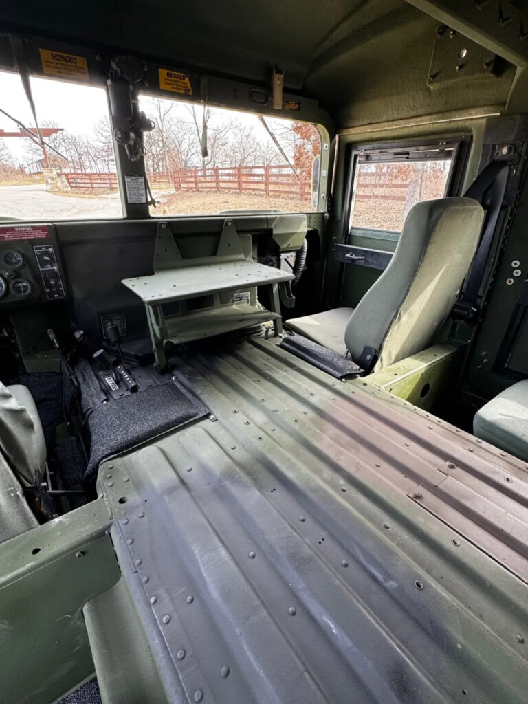 2004 Hmmwv, Humvee Am General 1097a2 6.5 NON Turbo 4 Speed Trans w/OD