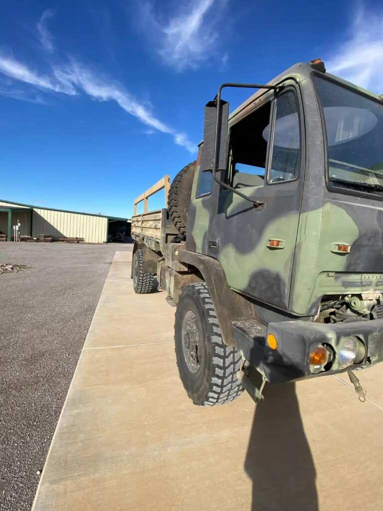 1985 Stewart Stevenson army Truck