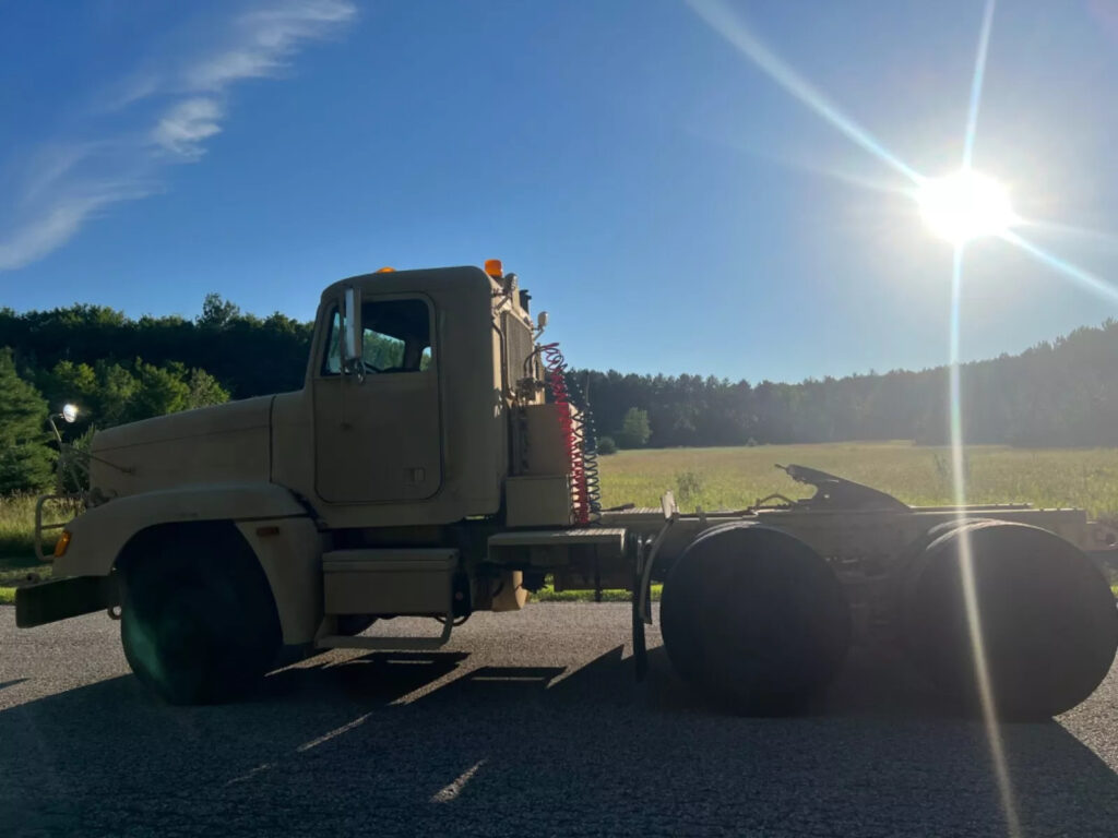 1992 Freightliner M915a2 Semi Tractor with M871 30’ Flatbed Trailer – Diesel