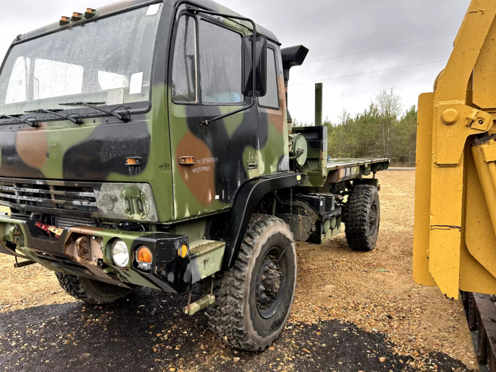 1998 Stewart & Stevenson M1078 A1 LMTV FMTV Military Truck CAT 3116 Diesel