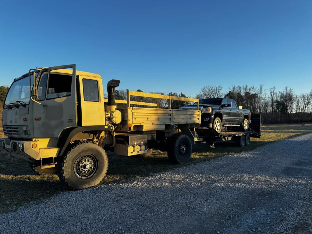 2001 Stewart & Stevenson M1078 A1 LMTV FMTV Military Truck CAT 3126 Diesel