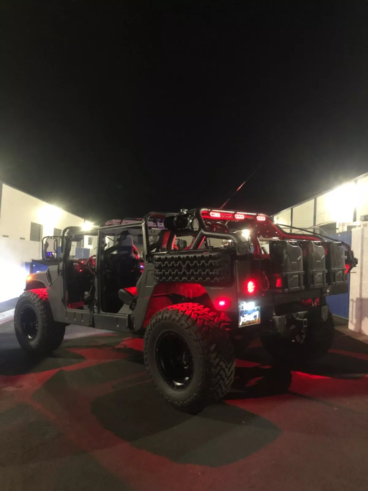 1985 Hummer H1 (humvee)