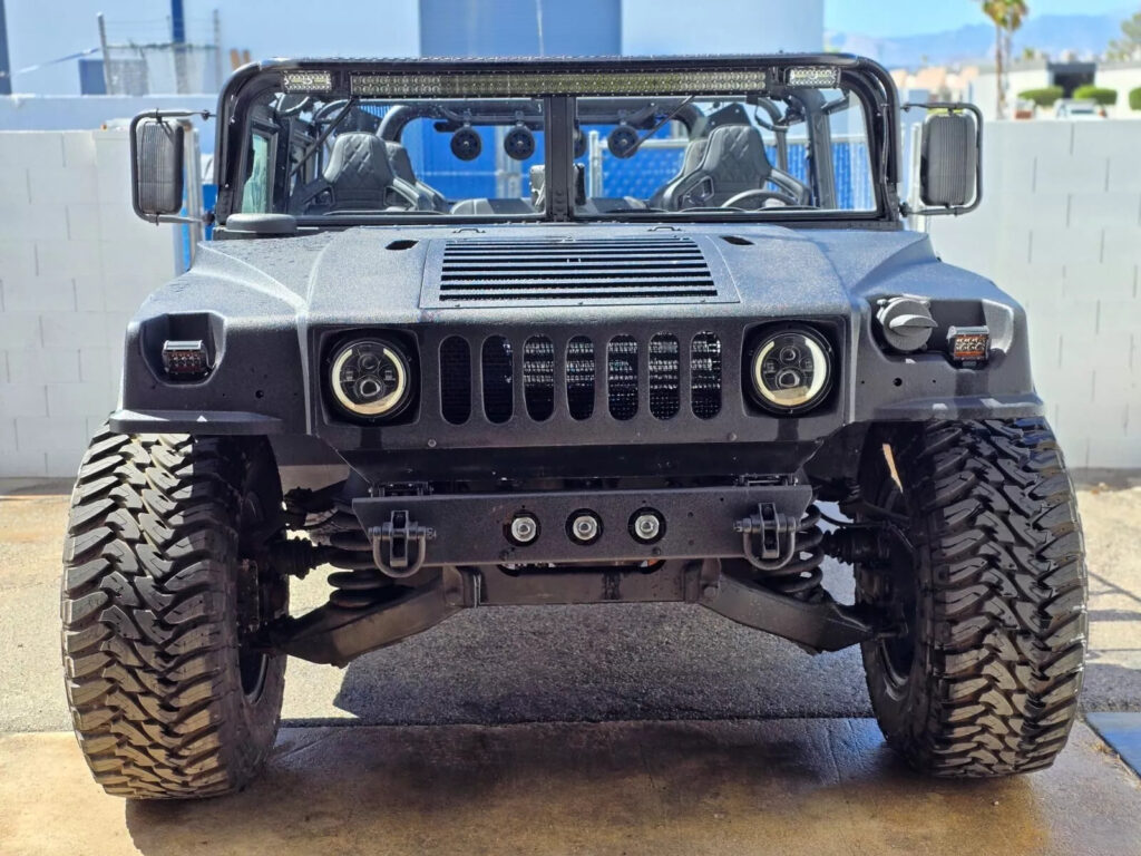 1985 Hummer H1 (humvee)