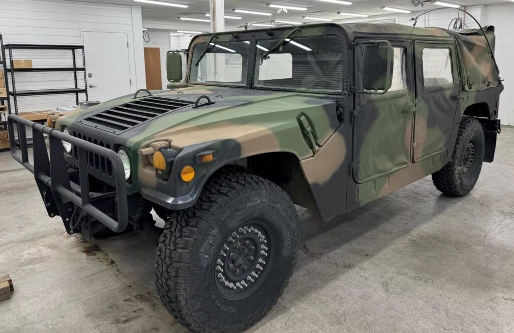 1986 American General M998 Hmmwv S#030182 10,866 Miles Desert Storm