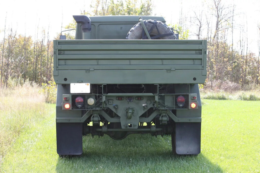 1994 Stewart and Stevenson M-1078. 2 1/2 Ton 4×4 Cargo Truck (lmtv)