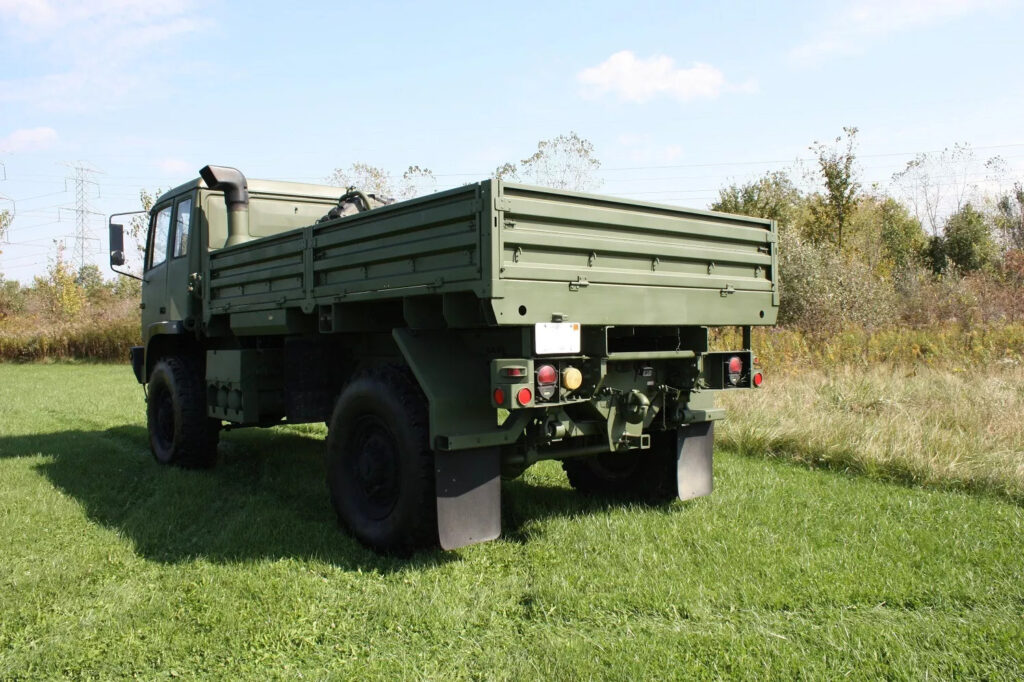 1994 Stewart and Stevenson M-1078. 2 1/2 Ton 4×4 Cargo Truck (lmtv)