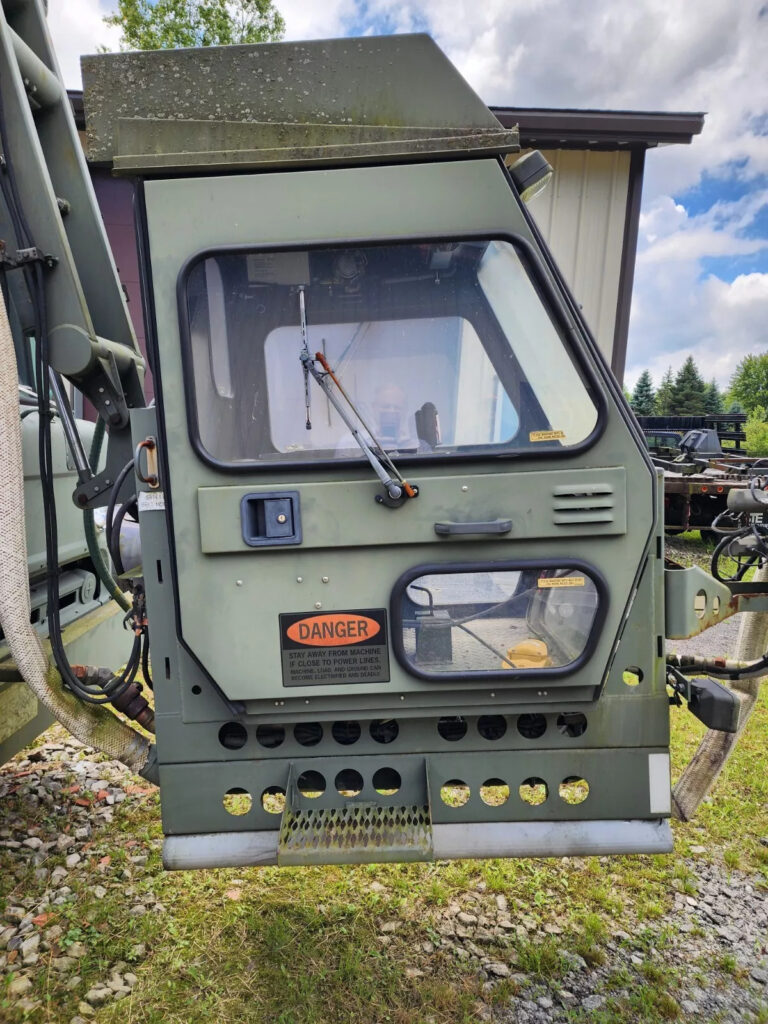 1985 Ford C800 Deicing Boom Truck with Landoll Body on Chassis/cab