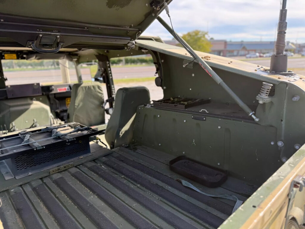 2009 Am General M1151a1 Hmmwv 4 Door HARD ToP WITH Slant BACK 6.5L Turbo