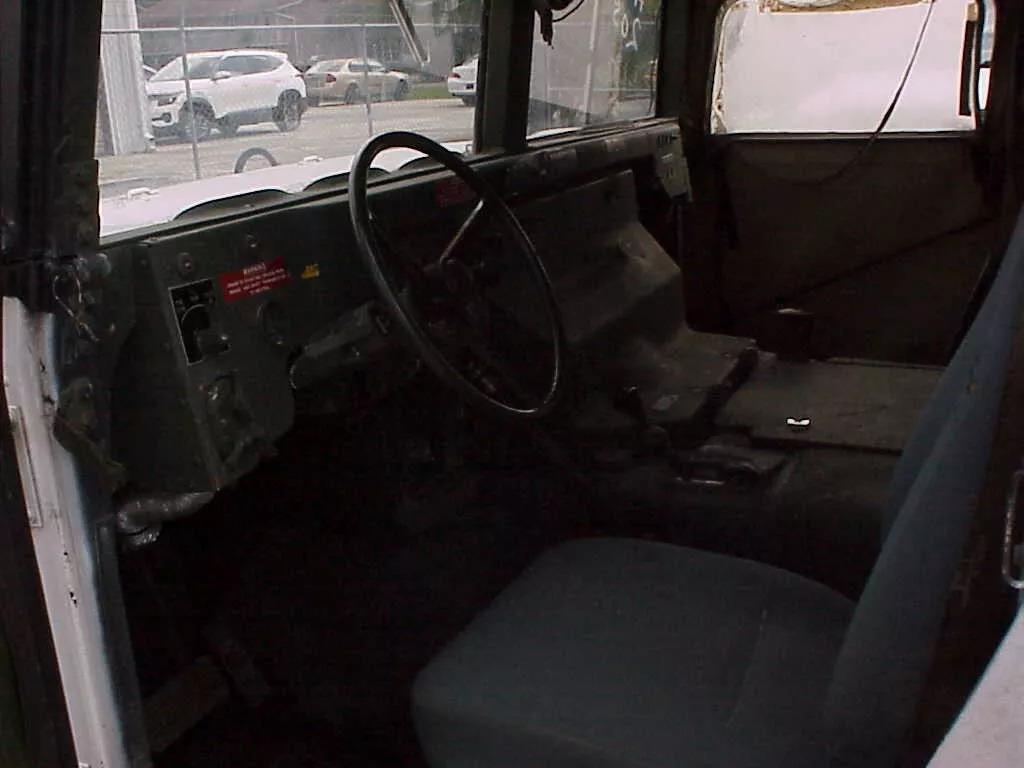 1990 Am General M-998 Humvee