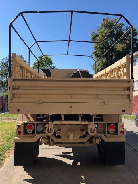 1997 Stewart & Stevenson LMTV M1078 2 1/2 Ton, 4X4 Cargo Truck