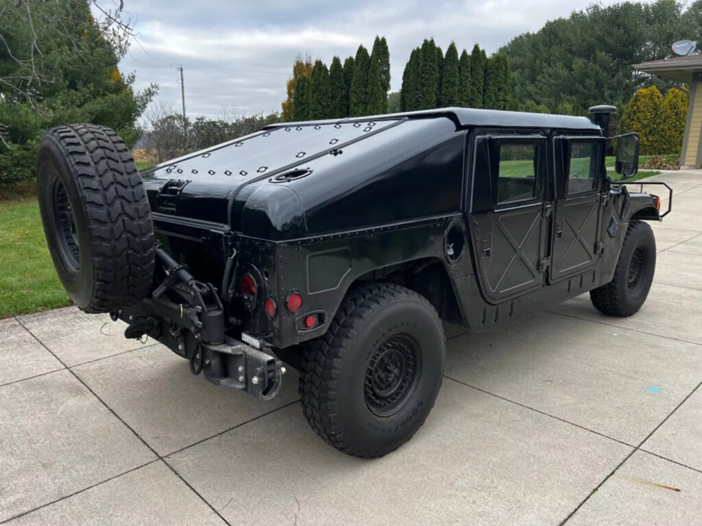 M998 Hmmwv Military Humvee