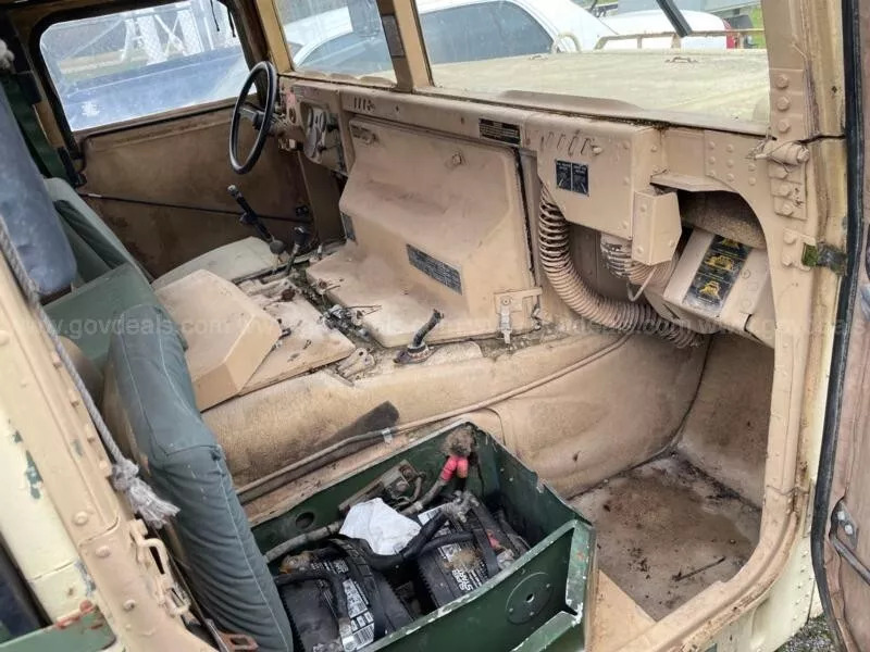 Am General 1989 M-998 Military Humvee