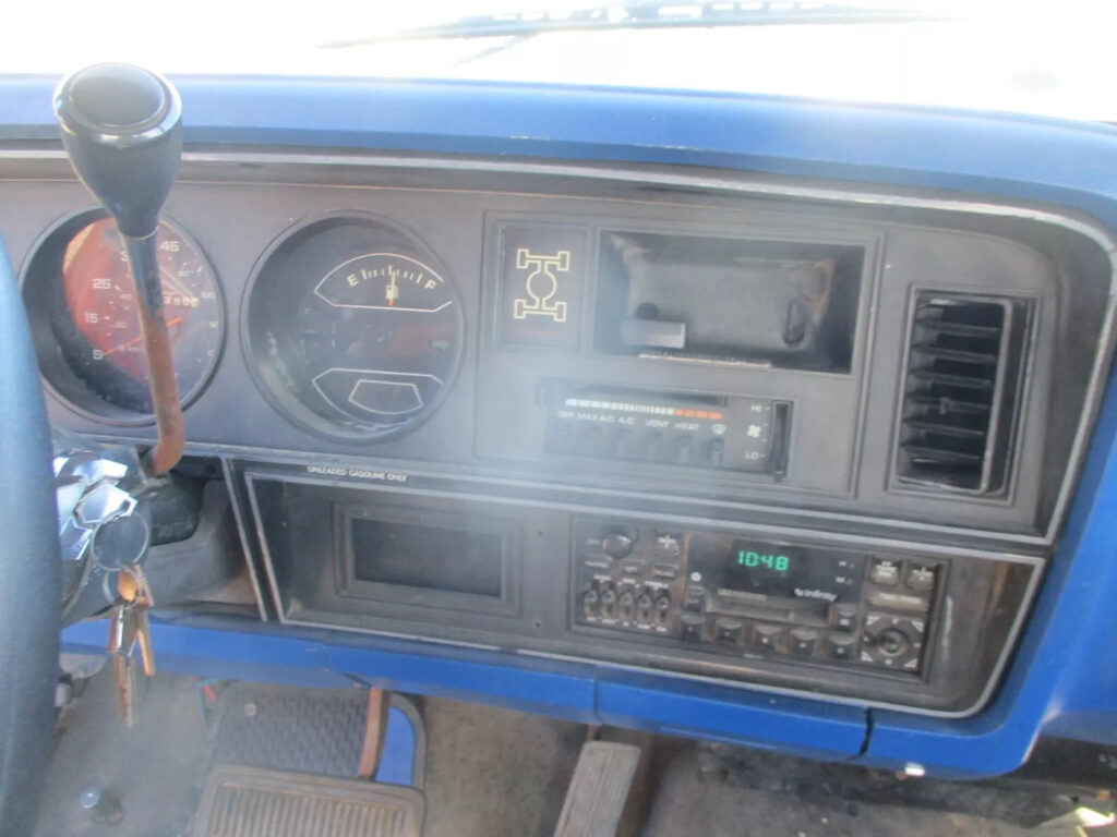 1985 Dodge D350 Crew Cab 4 Door Truck 360cid Engine, A/C, US Air Force