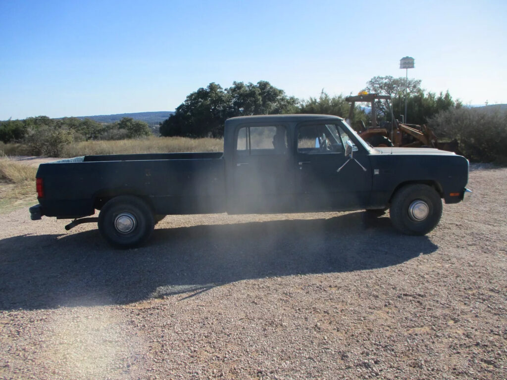 1985 Dodge D350 Crew Cab 4 Door Truck 360cid Engine, A/C, US Air Force