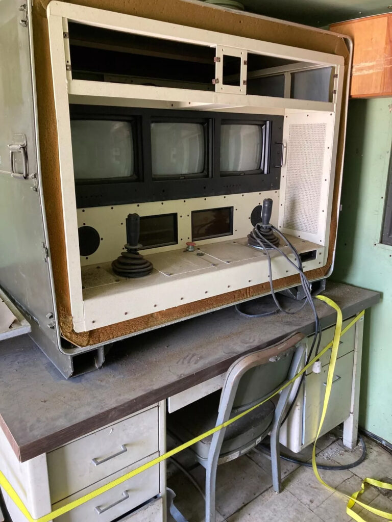 1965 Kaiser M185a3 Command Truck