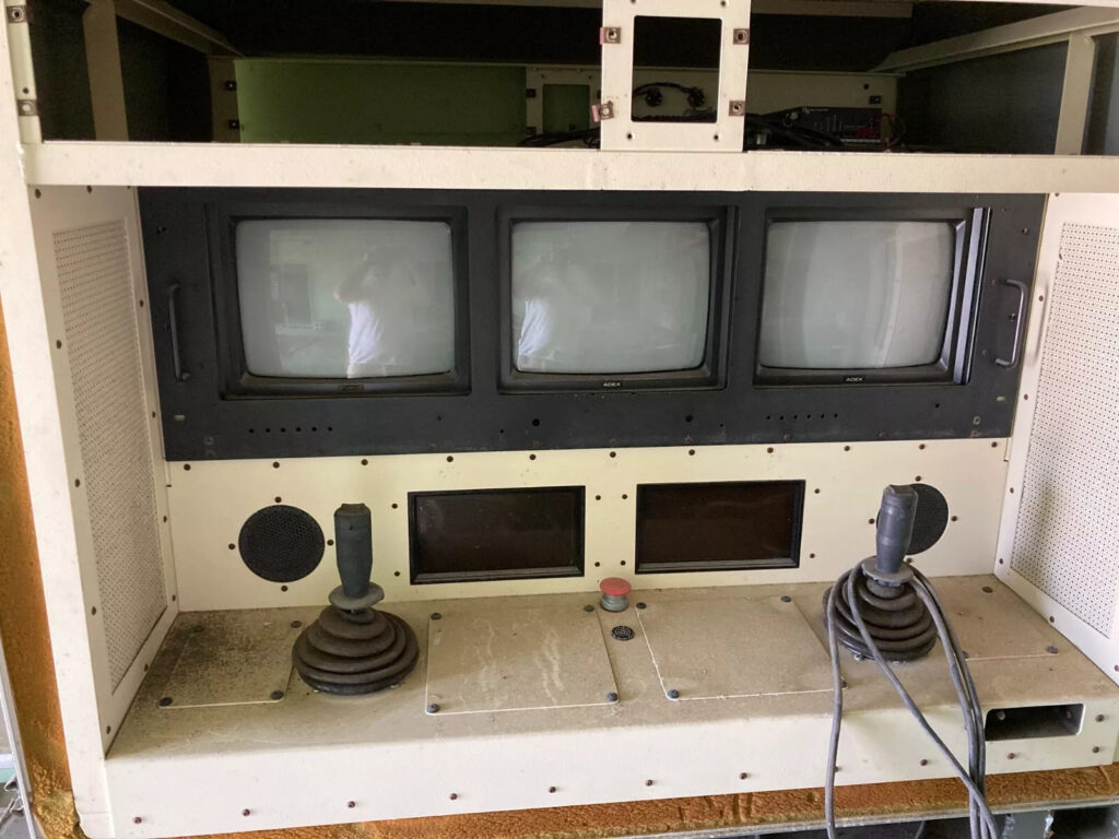 1965 Kaiser M185a3 Command Truck