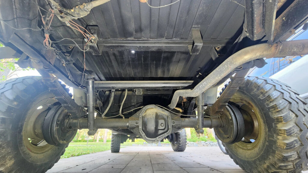 1967 Kaiser Jeep M715 Heavy Duty Military Pickup Camo Truck
