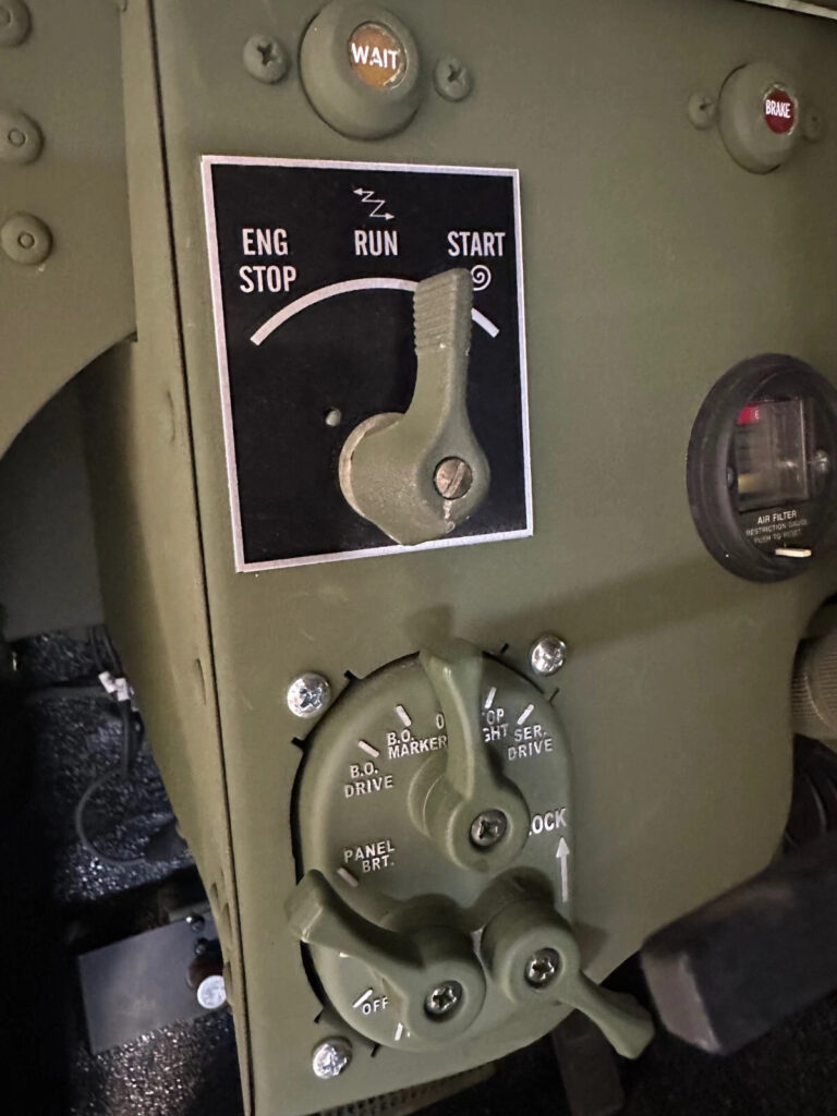 2009 Am General M1151a1 6.5L Turbo Diesel, 4 Speed w/OD Dual A/C Hmmwv H1 Hummer