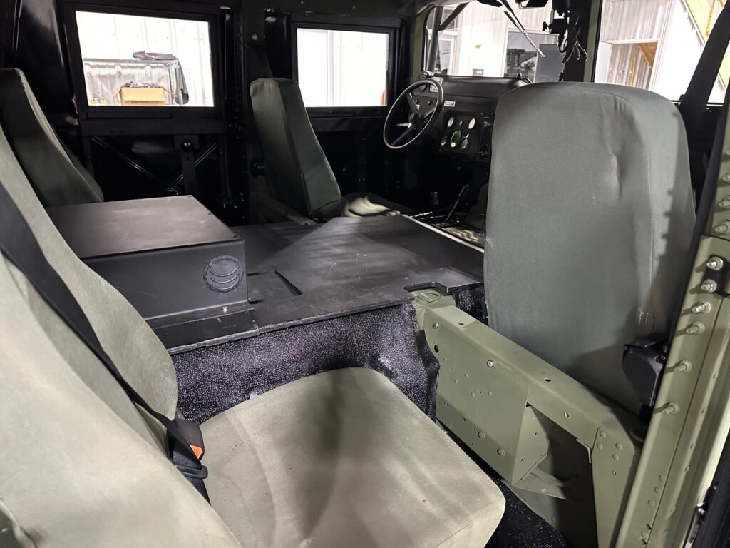 2009 Am General M1151a1 6.5L Turbo Diesel, 4 Speed w/OD Dual A/C Hmmwv H1 Hummer