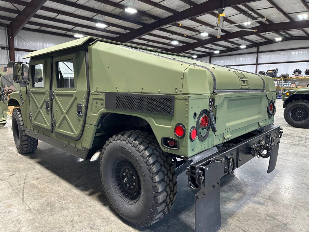 2009 Am General M1151a1 6.5L Turbo Diesel, 4 Speed w/OD Dual A/C Hmmwv H1 Hummer