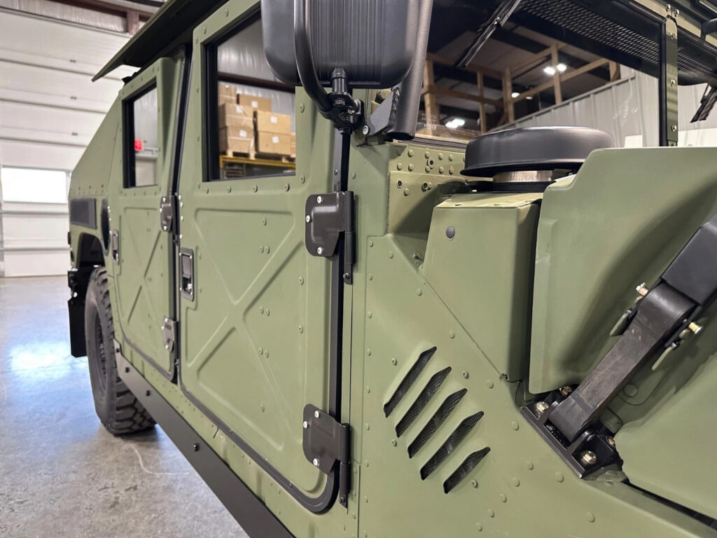 2009 Am General M1151a1 6.5L Turbo Diesel, 4 Speed w/OD Dual A/C Hmmwv H1 Hummer