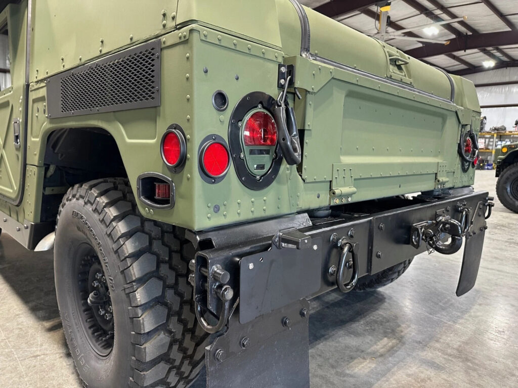 2009 Am General M1151a1 6.5L Turbo Diesel, 4 Speed w/OD Dual A/C Hmmwv H1 Hummer