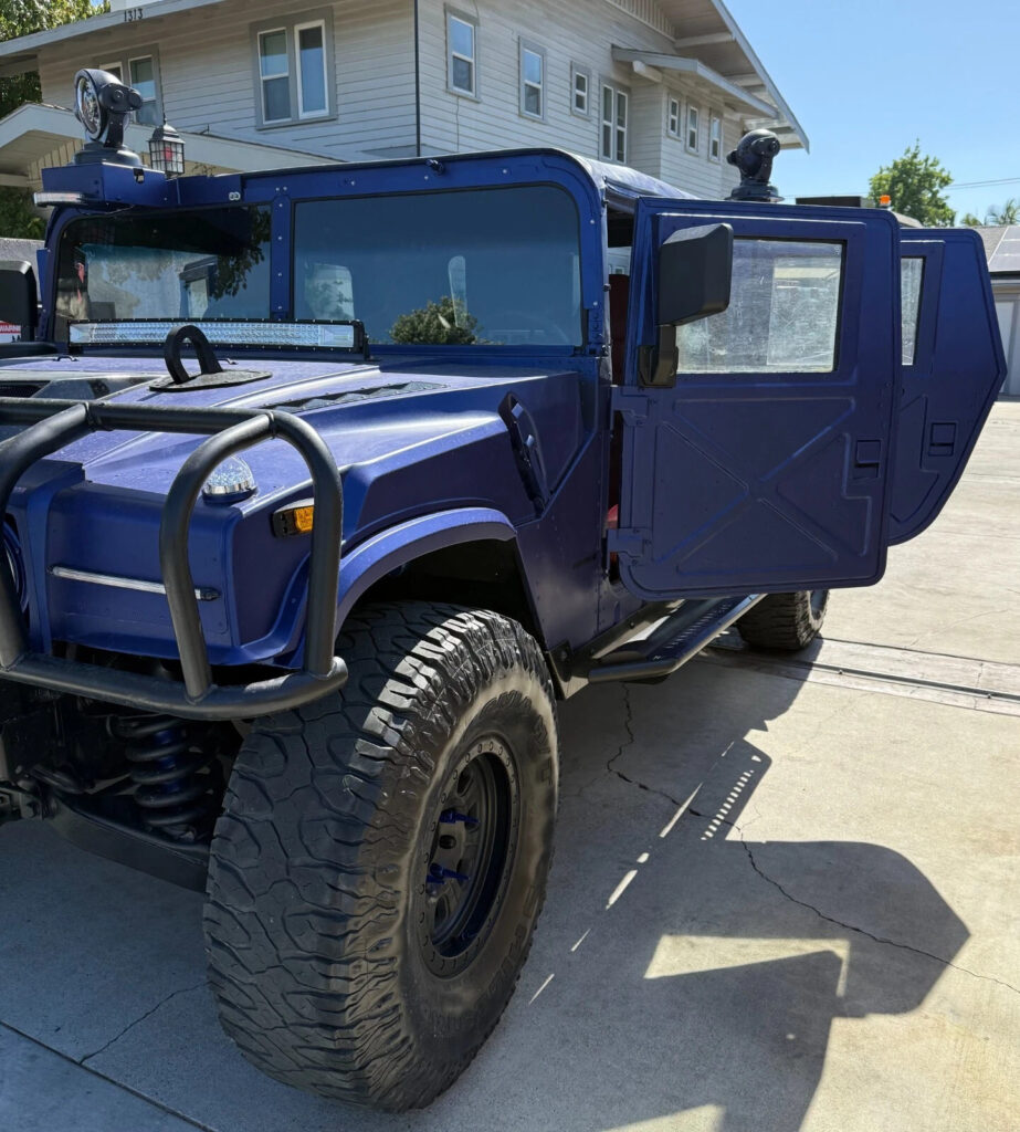 Military Hummer H1 Humvee SUV