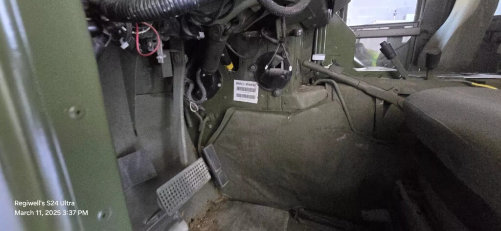 Up for SALE Humvee 2014 New Paint job Interior and Exte. Hard Doors & hard top