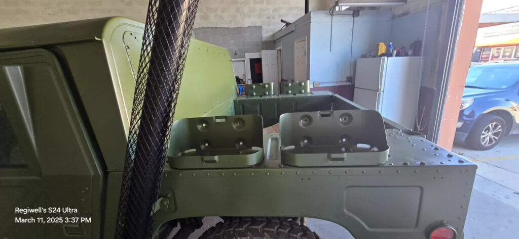 Up for SALE Humvee 2014 New Paint job Interior and Exte. Hard Doors & hard top
