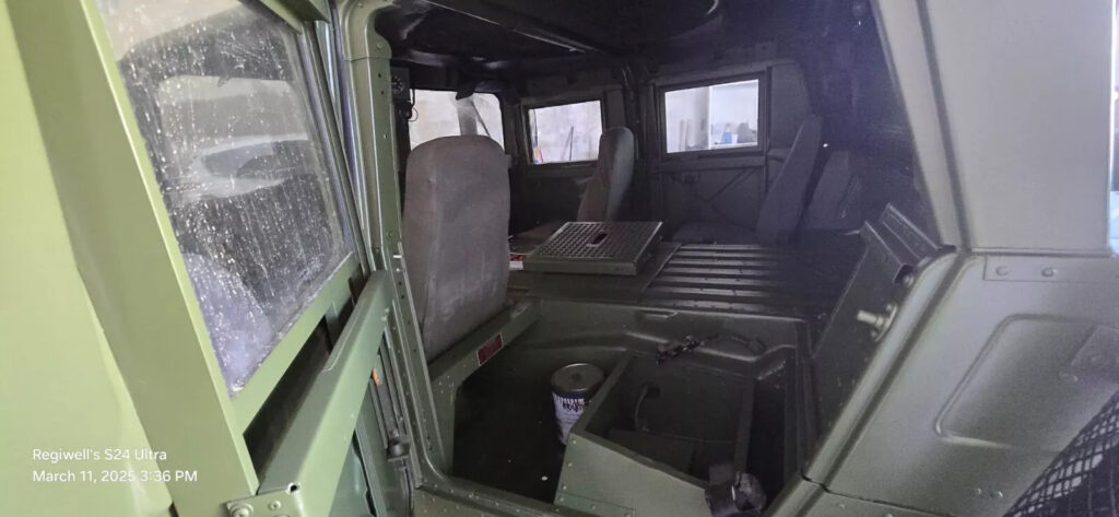 Up for SALE Humvee 2014 New Paint job Interior and Exte. Hard Doors & hard top